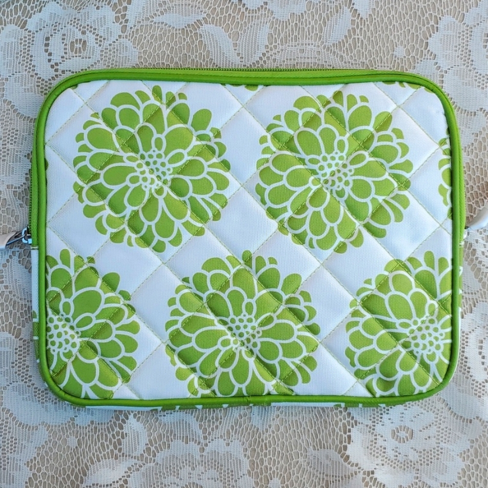 New Tablet bag holder Celebrating Home zipper closure lightly padded